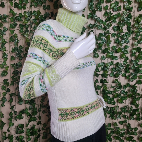 Vintage Women's Colorful Alpine Nordic Turtleneck Knit Sweater - Picture 7 of 12